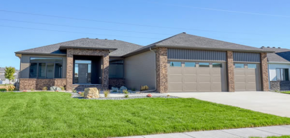 Spacious rambler home for sale in Fargo, North Dakota.